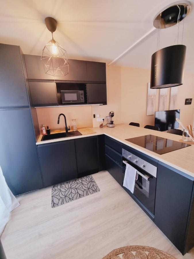 Duplex Neuf Centre Ville Avec Parking Neauphle-le-Château Exteriér fotografie