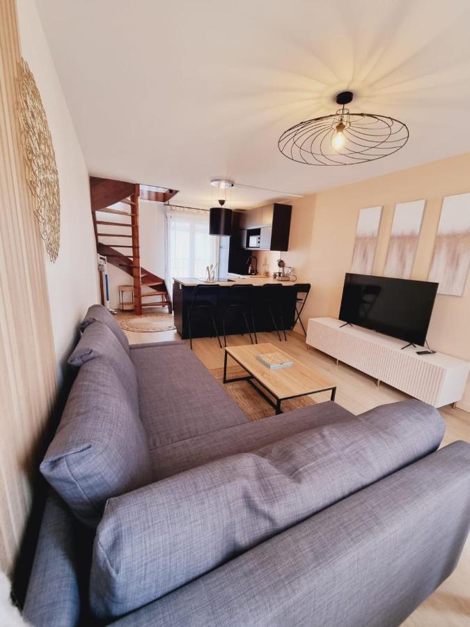 Duplex Neuf Centre Ville Avec Parking Neauphle-le-Château Exteriér fotografie